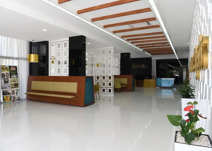 Hotel Pedras Salgadas فندق 4*