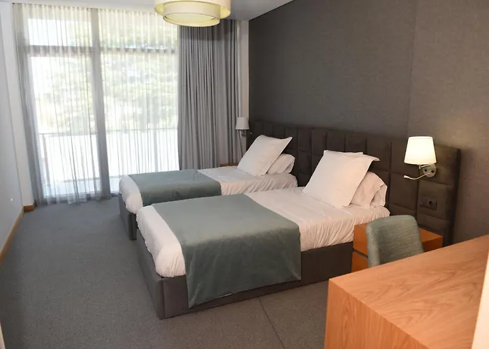 Hotel Pedras Salgadas فندق بدراس سالغاداس