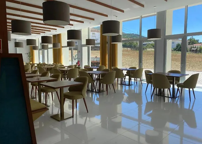 Hotel Pedras Salgadas فندق 4*