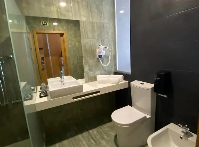 Hotel Pedras Salgadas 4* بدراس سالغاداس